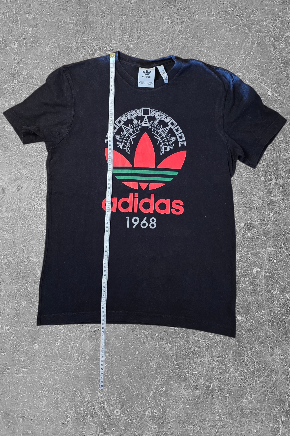 adidas T-Shirt Trefoil 1968 – Schwarz | Größe M