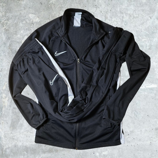 NIKE Trainingsanzug Set M (Jacke + Hose)