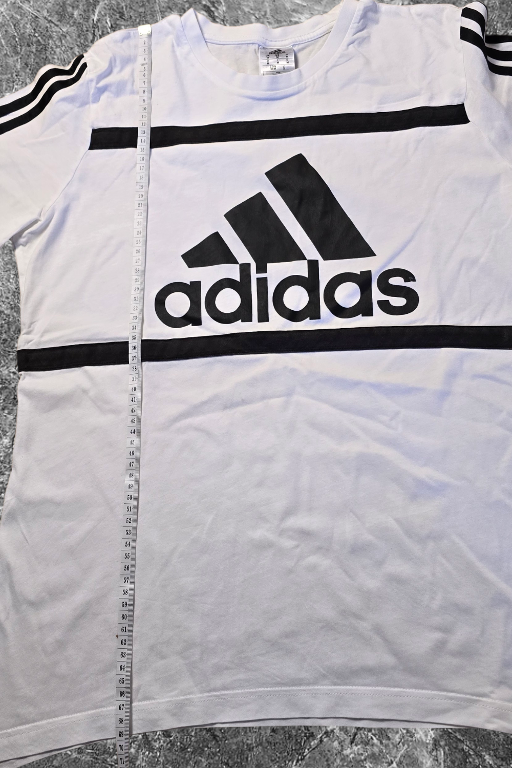 adidas T-Shirt Logo – Weiß/Schwarz | Größe M