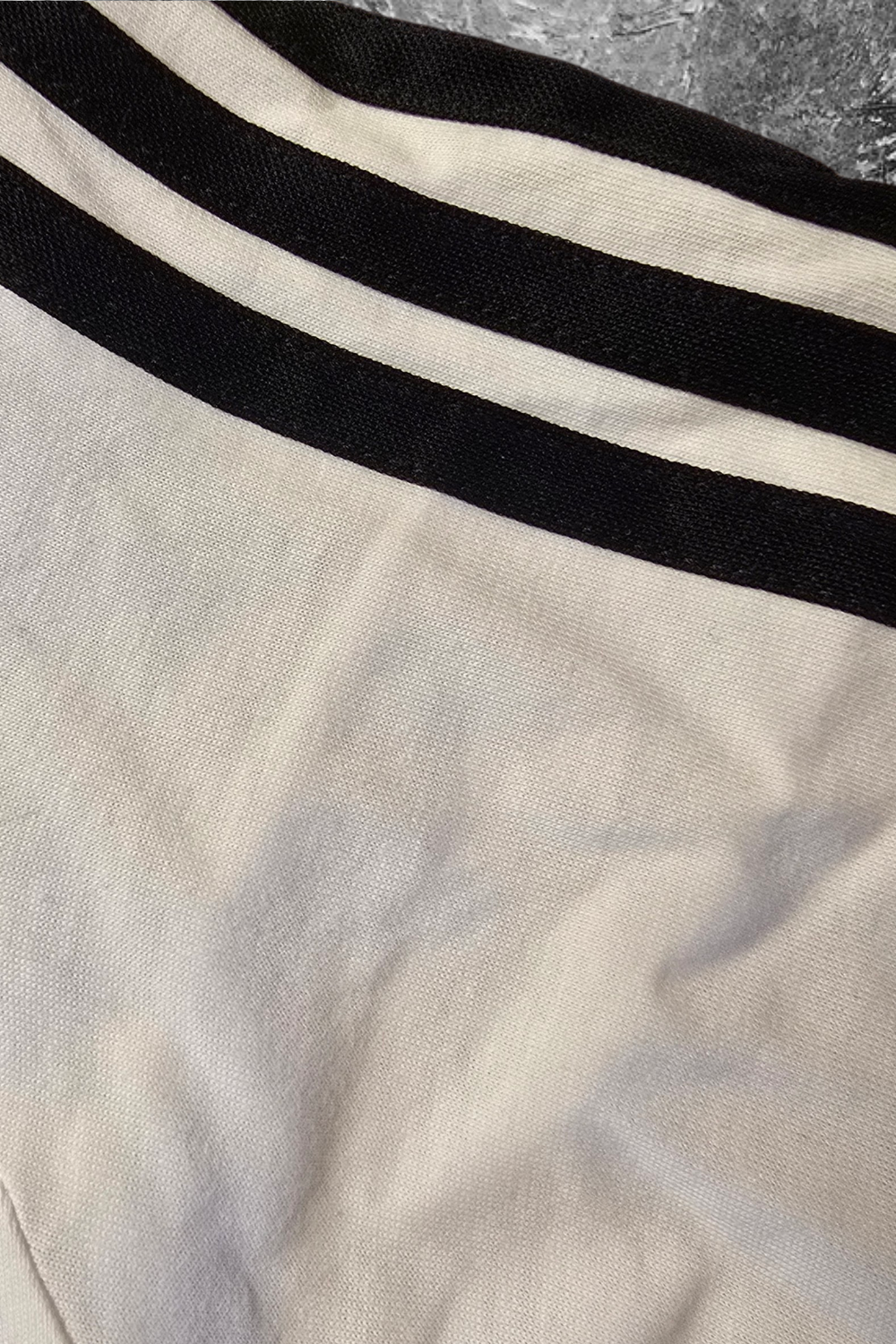 adidas T-Shirt Logo – Weiß/Schwarz | Größe M